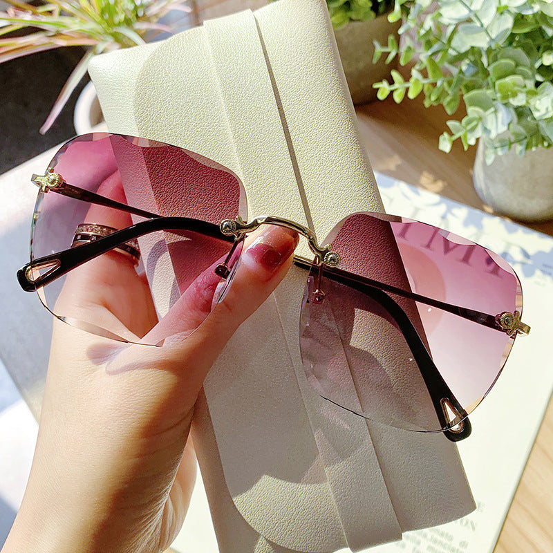 Women's stylish wing sunglasses with high-quality metal frame Kalsten