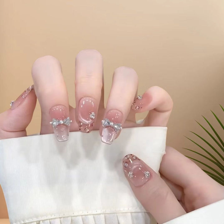 Glittering and Decorated Artificial Nails Kalsten