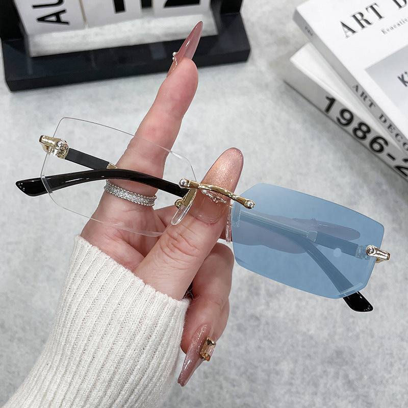 Ladies elegant and fashionable sunglasses with transparent frame Kalsten