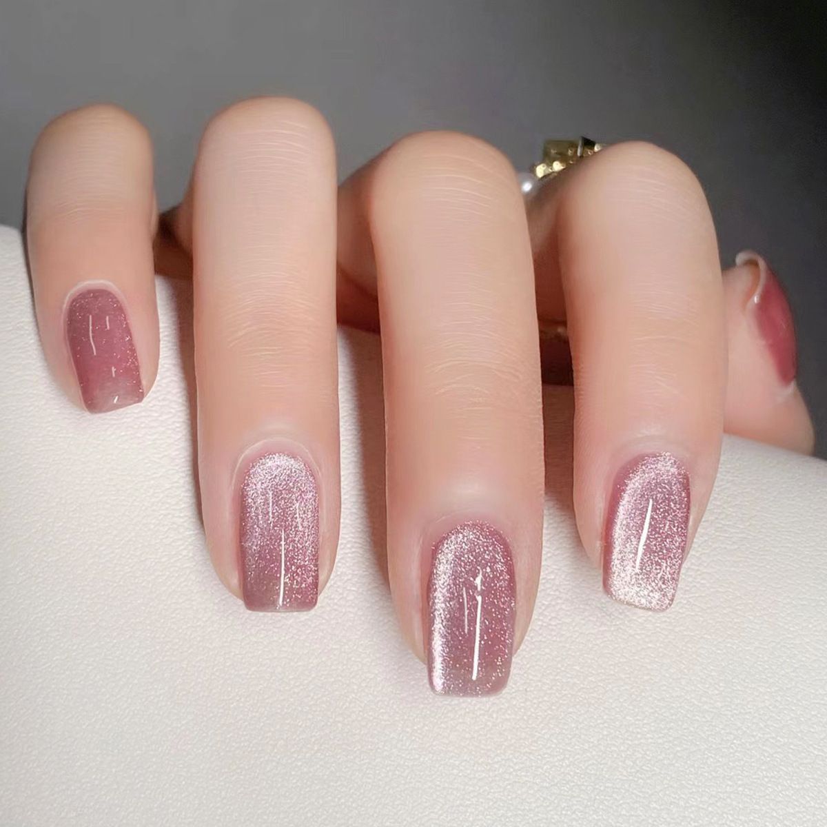 Sparkling Press-On Nail Set Acalora