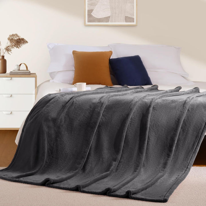 Ultra-Soft Microfiber Throw Blanket Kalsten