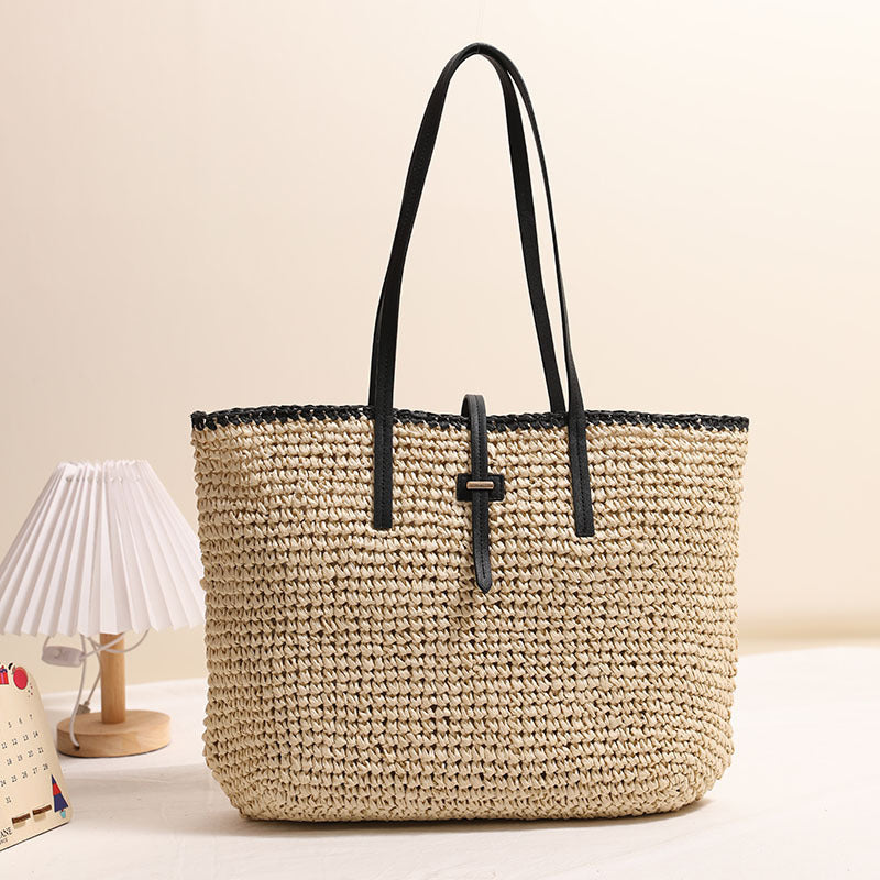 Stylish and spacious wicker bag Kalsten