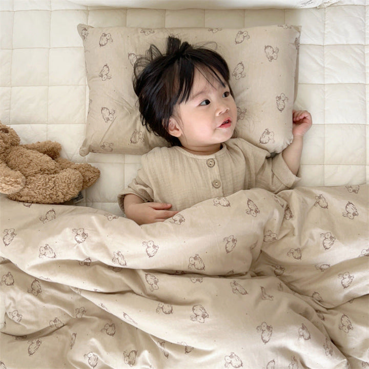 Unisex cotton pillowcase with cheerful bear design Kalsten