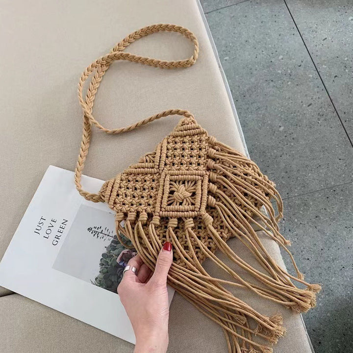 Hand-knotted macrame shoulder bag with fringes Kalsten