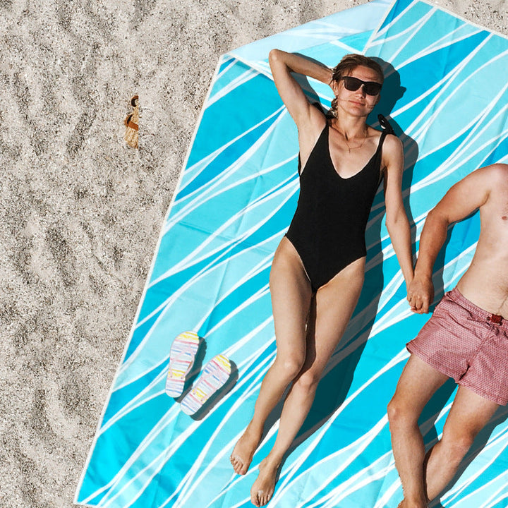 Beach blanket with colorful turtle pattern Kalsten