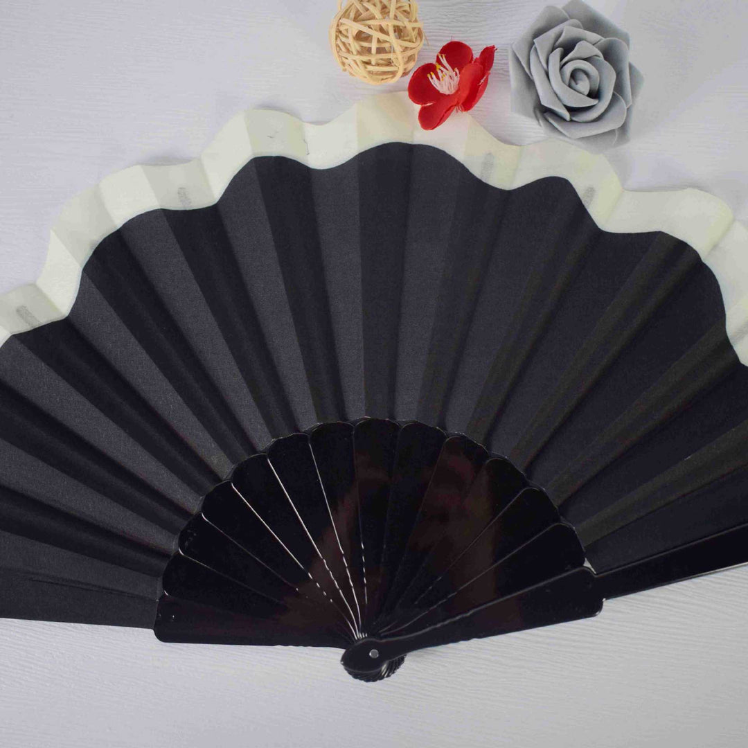 Women's stylish fan made of wood and satin Kalsten