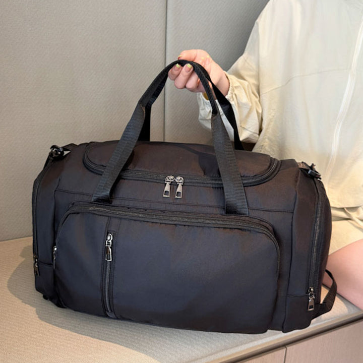 Sporty leisure bag with multiple compartments Kalsten