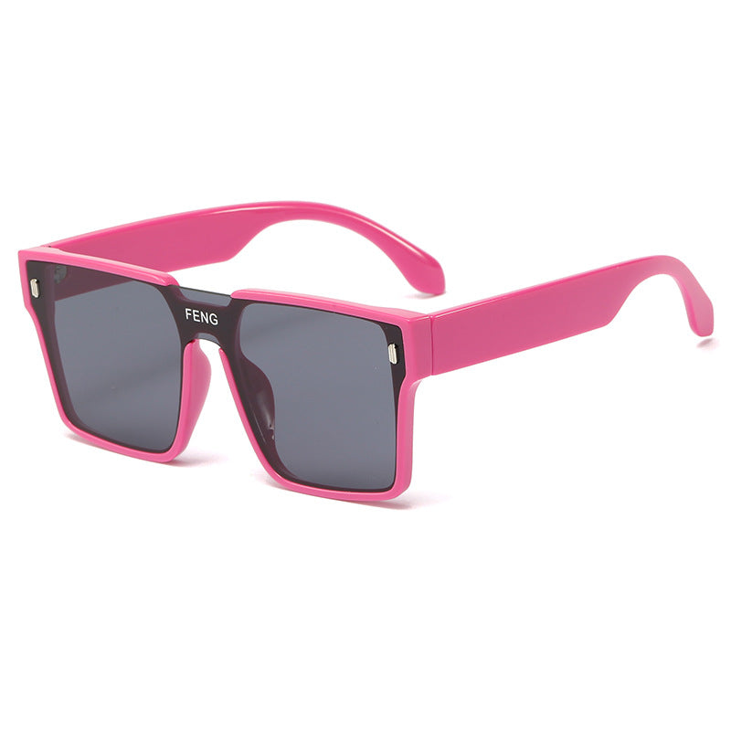 Women's fashionable sunglasses in striking urban design Kalsten