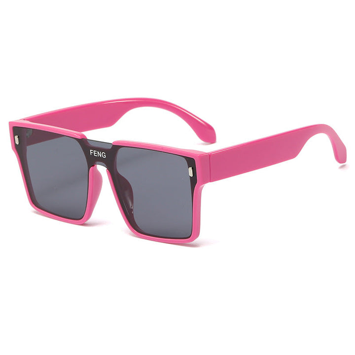 Women's fashionable sunglasses in striking urban design Kalsten