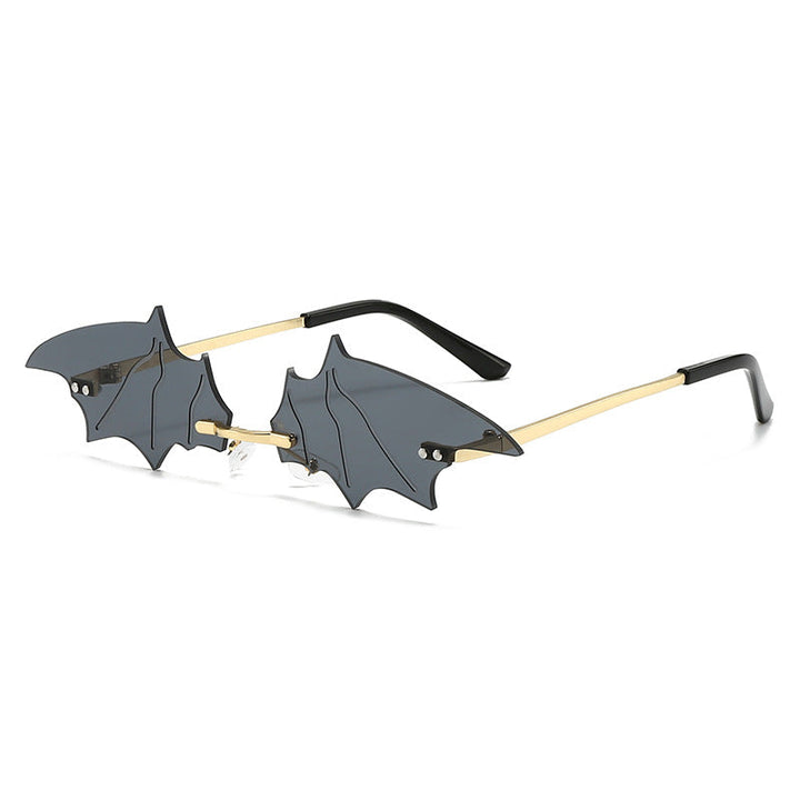 Women's creative and eye-catching sunglasses with bat design Kalsten
