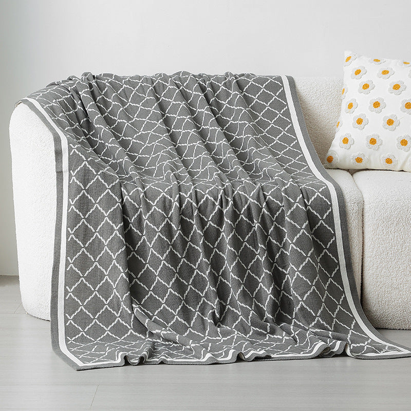 Ladies cuddle blanket with zigzag pattern Kalsten