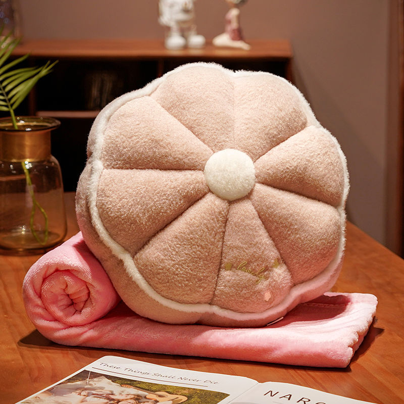 Comfortable plush pillow with ergonomic shape Kalsten