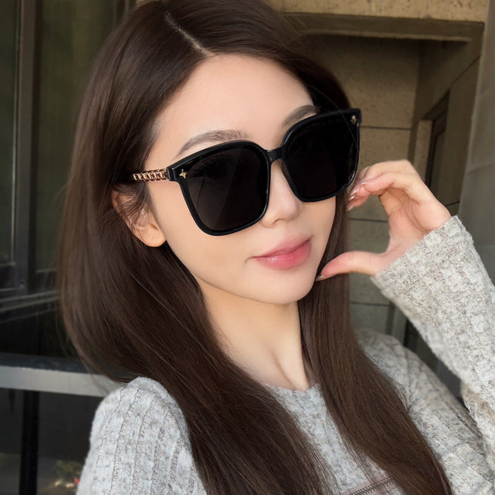 Women's Fashion Sunglasses with High-Quality Chain Detail Kalsten