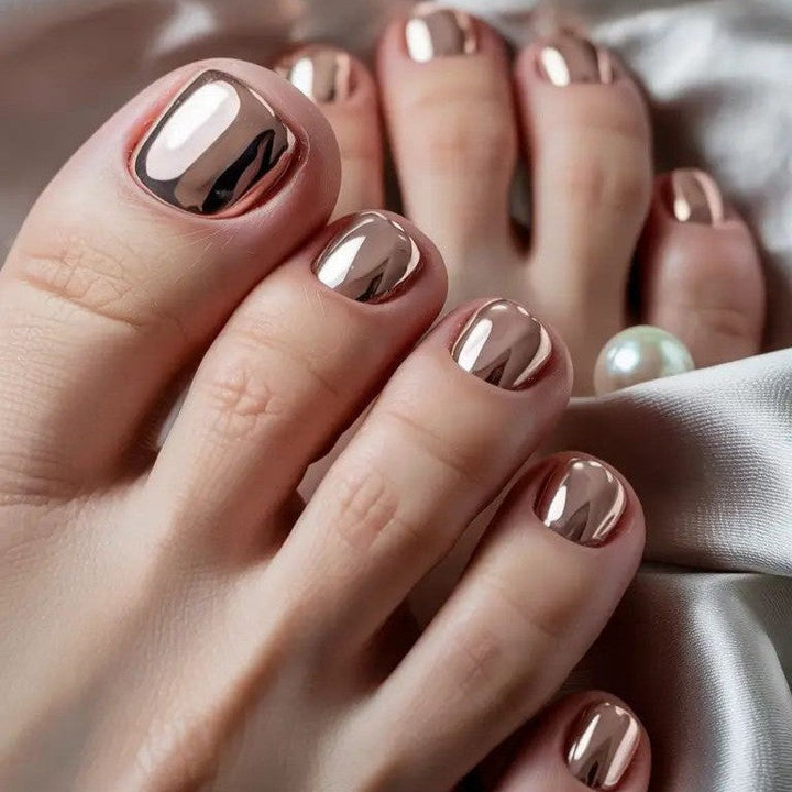 Elegant toenail art Kalsten
