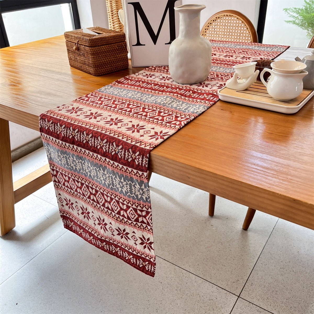 Elegant Geometric Pattern Table Runner