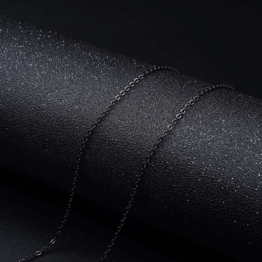 Sleek Minimalist Chain Eyewear Holder Kalsten
