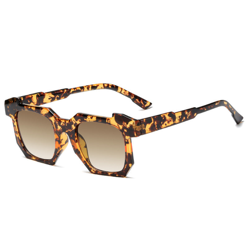 Ladies geometric sunglasses with striking, high-quality plastic frame Kalsten