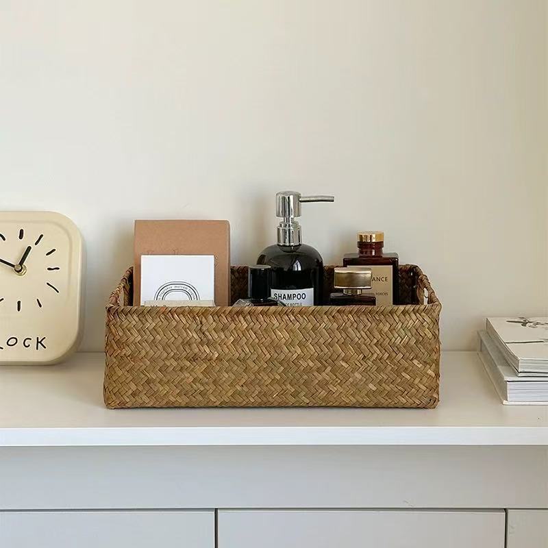 Women's rectangular storage basket made of natural materials Kalsten