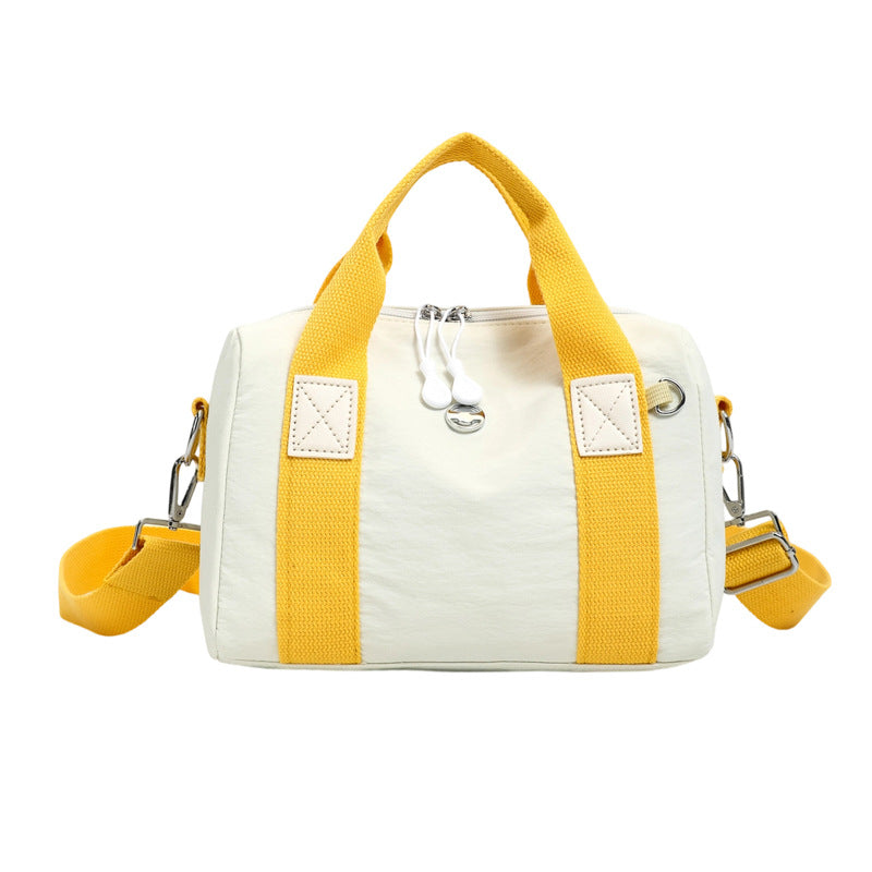 Stylish sports bag with adjustable shoulder strap Kalsten