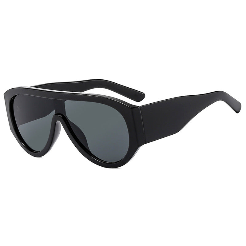 Women's fashionable privacy sunglasses with wide glamorous frame and UV protection Kalsten