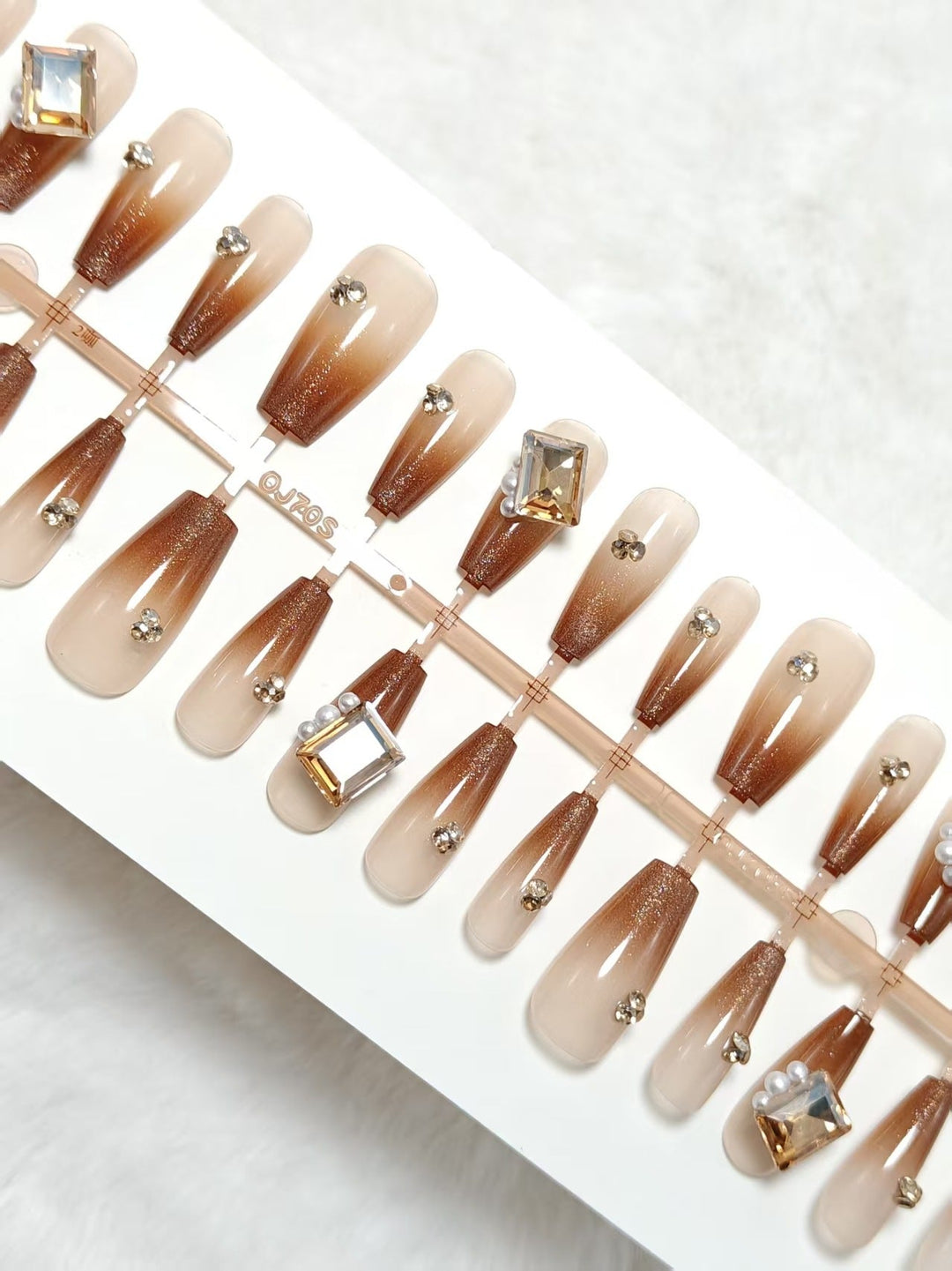 Glamorous Art Nails In The Elegant Ombre Design Kalsten