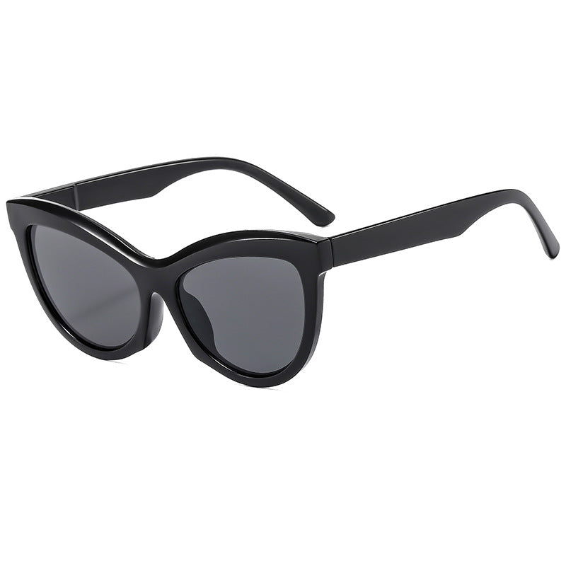 Women's fashionable sunglasses in elegant Cat-Eye style Kalsten