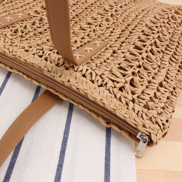 Beach shoulder bag made from handcrafted natural material with sturdy design Kalsten
