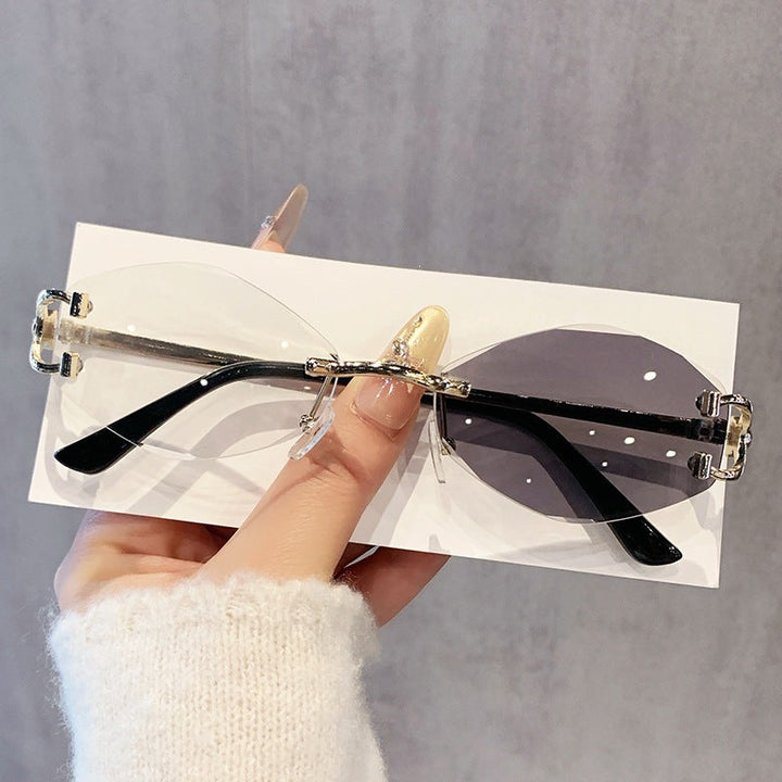 Women's futuristic sunglasses with striking hexagonal frame and high-quality glitter accents Kalsten