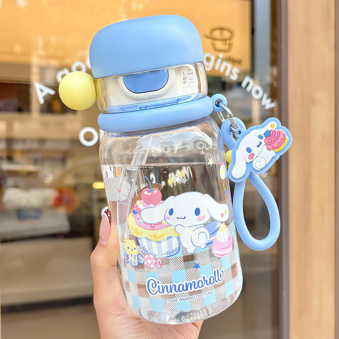 Ladies drinking bottle with practical silicone drinking straw and cute Kalsten motif