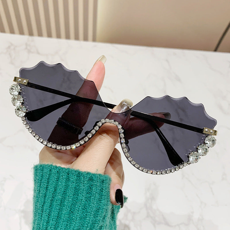 Women's extravagant sunglasses with sparkling accent and unique design Kalsten