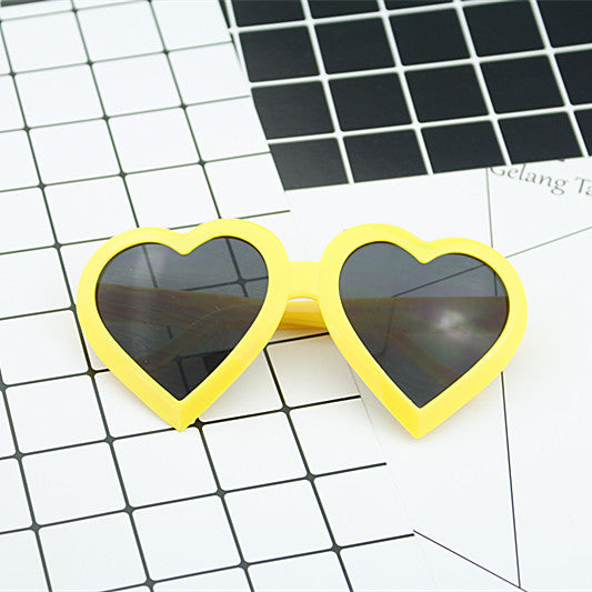 Women's Heart-Shaped Sunglasses in Modern Design Kalsten