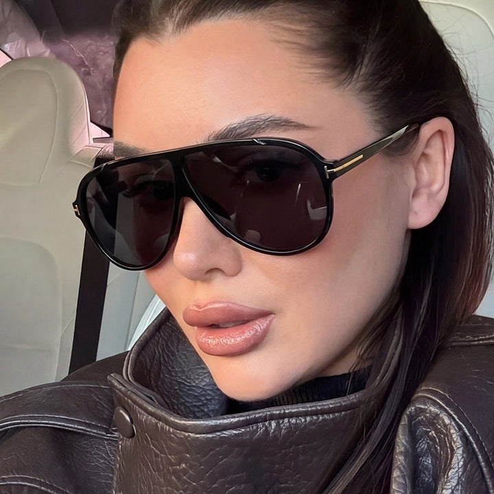 Women's large sunglasses with modern design and protective lenses Kalsten