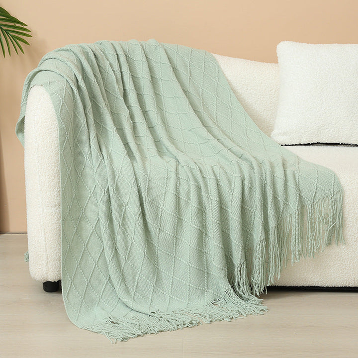 Women Elegant and stylish living and cuddly blanket with fringes Kalsten