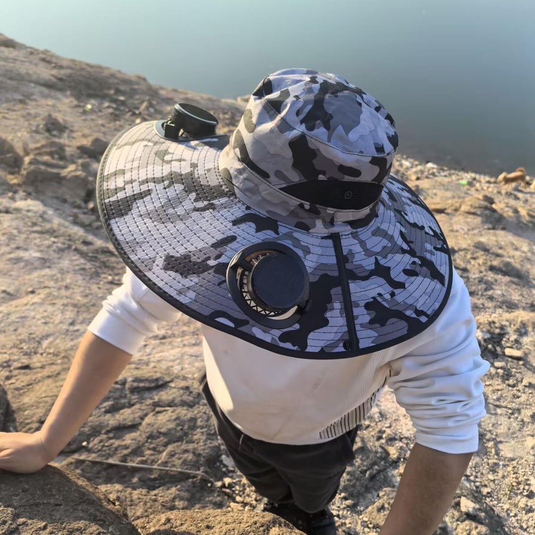 Ventilated sun hat with integrated solar fans and wide brim Kalsten