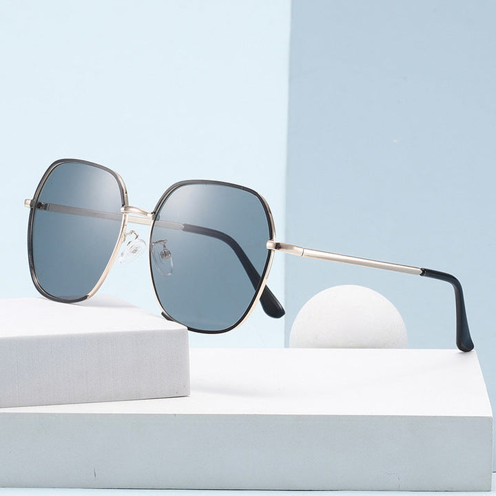 Women Elegant oversized Sunglasses with high-quality metal frame and UV protection Kalsten