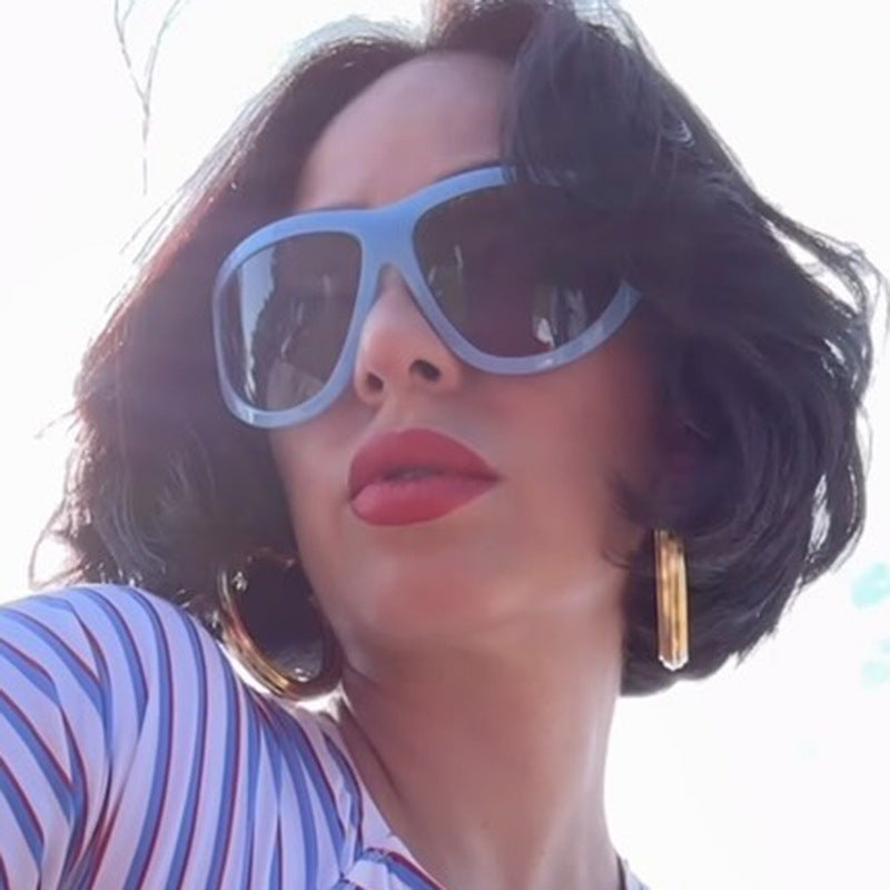 Women's futuristic sunglasses with sporty design and flexible lenses Kalsten