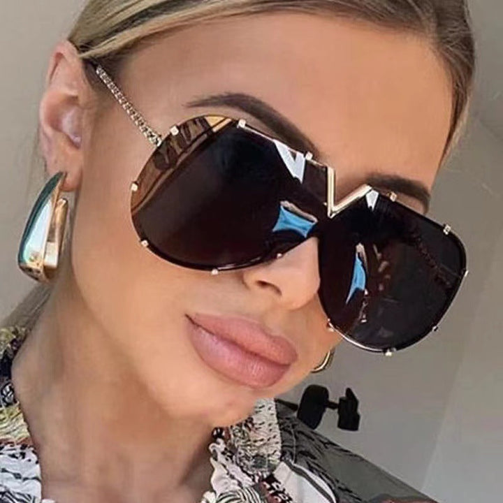 Women oversized goggles in futuristic design Kalsten