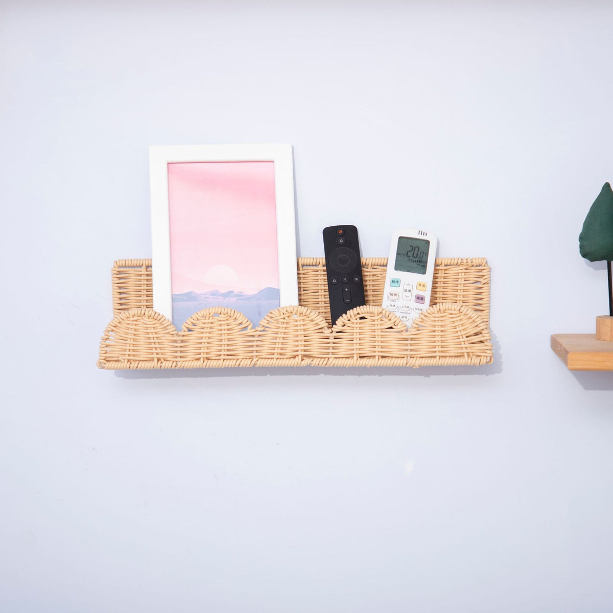 Handcrafted Decorative Wall Shelf Acalora