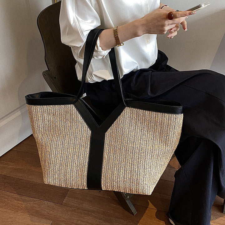 Generous and Stylish Shopping Bag Kalsten