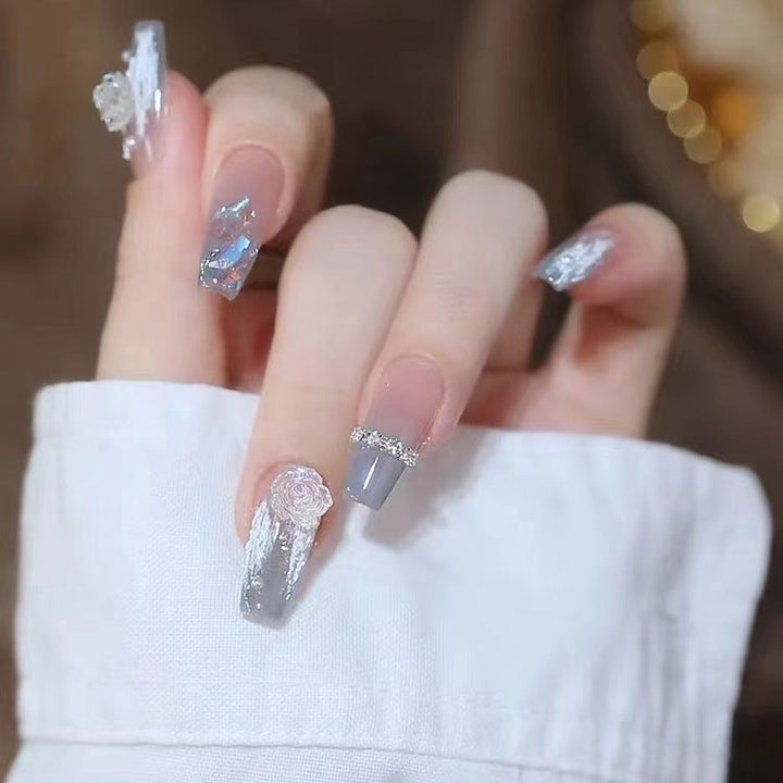 Artificial nails with heart and glitter accents Kalsten