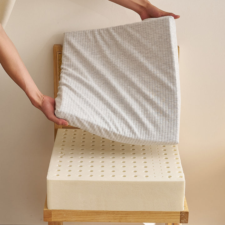 Breathable and Hypoallergenic Mattress Topper Kalsten