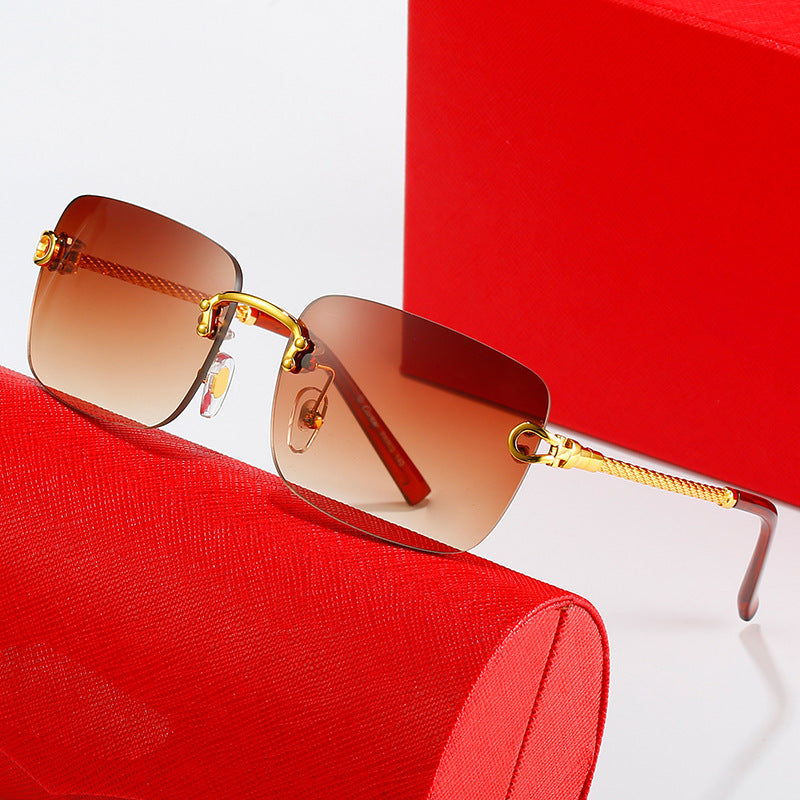 Women's square sunglasses with luxurious, gold-accented frame and protective lenses Kalsten
