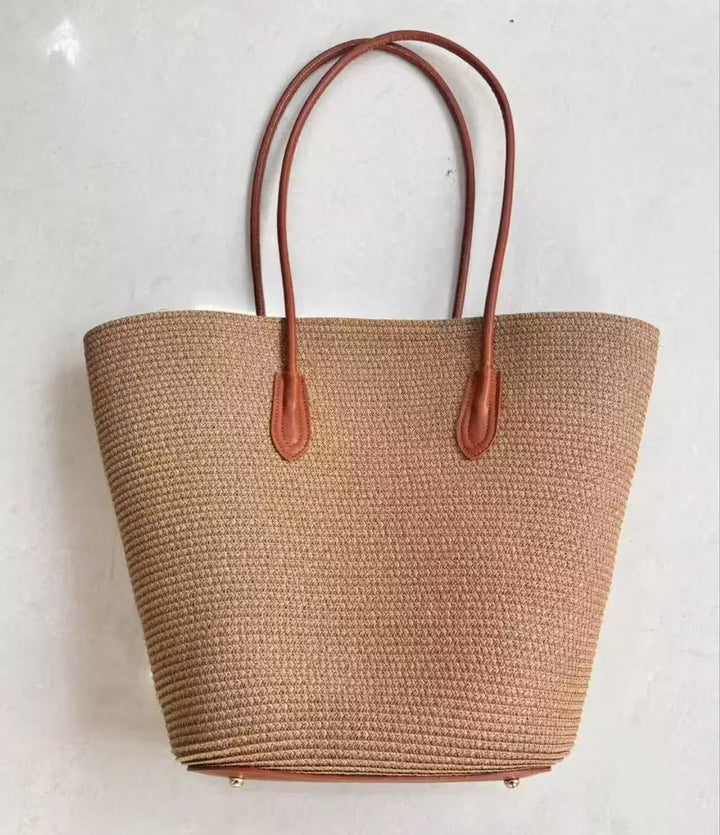 Sleek beach bag with matching sun hat Kalsten