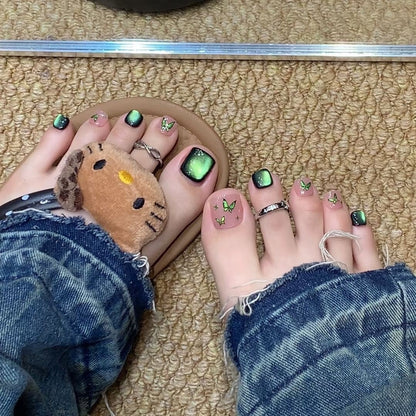 Artificial nails for elegant foot care Acalora