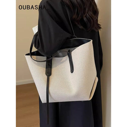 Spacious Utility Tote Acalora