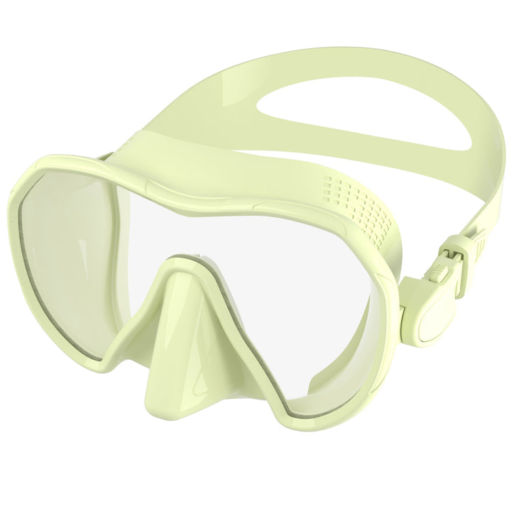 Diving mask with wide field of vision and comfortable silicone edge Kalsten