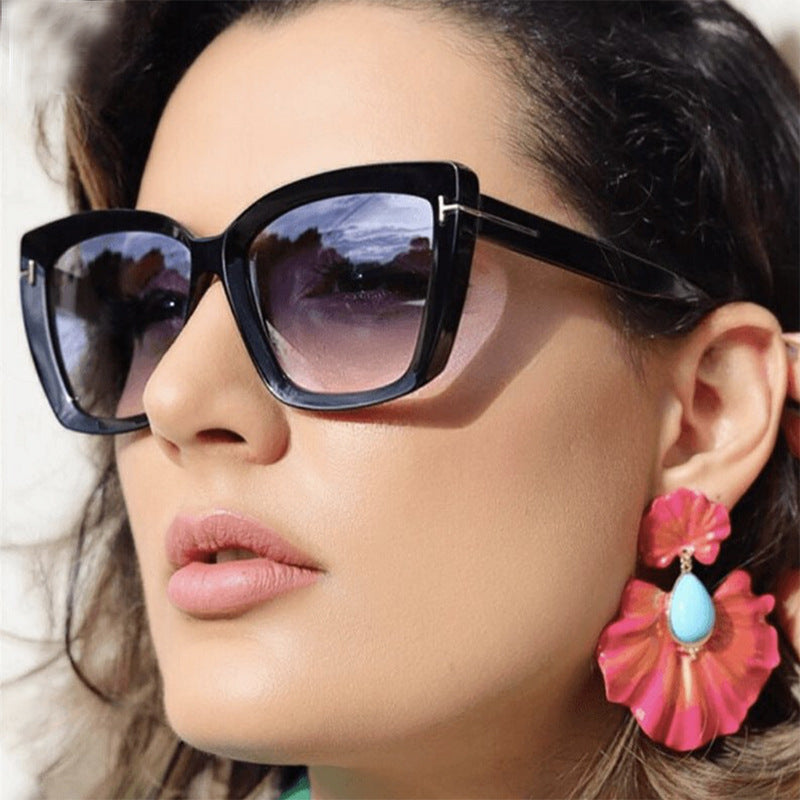 Women's large sunglasses in modern design with trendy tortoise pattern Kalsten