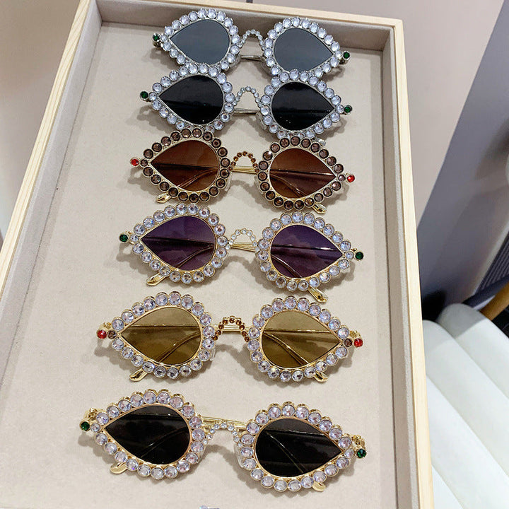 Ladies Glamorous Sunglasses with Sparkling Rhinestone Decoration Kalsten