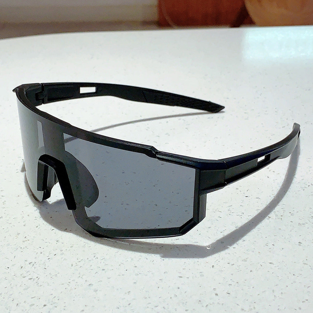 Unisex nan sporty shield sunglasses with continuous mirror lens and adjustable nose bridge Kalsten