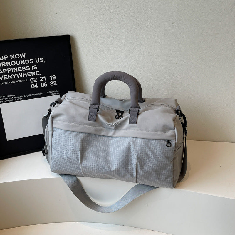Women's spacious sport and travel bag Kalsten